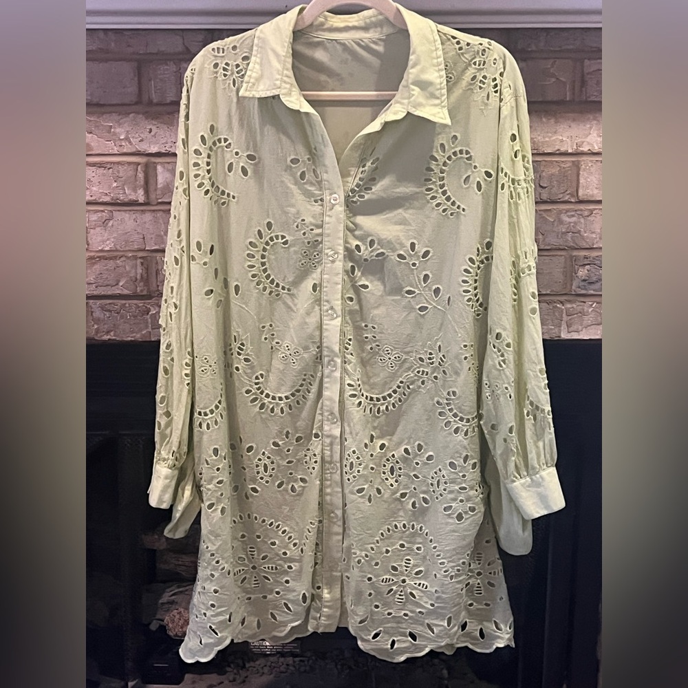Women Eyelet Lace Dress Button Down Shirt Mini Dress never worn size Med